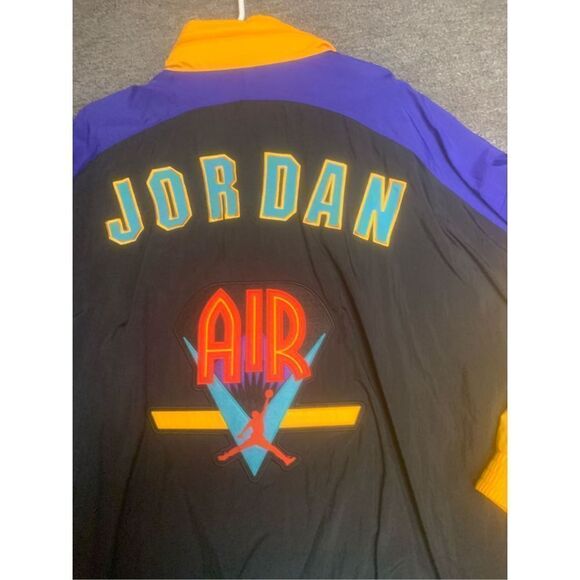 NWT Vintage Styling Jordan Windbreaker - Picture 9 of 11